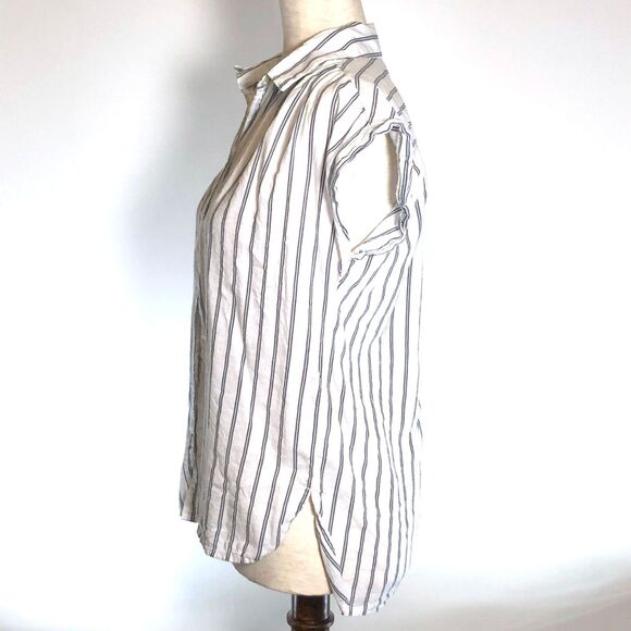 Old Navy Women's Button-Up Shirt Striped Cap Sleeve Size Small - Picture 2 of 6